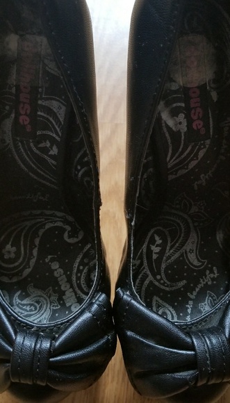 Heels - Picture 4 of 6